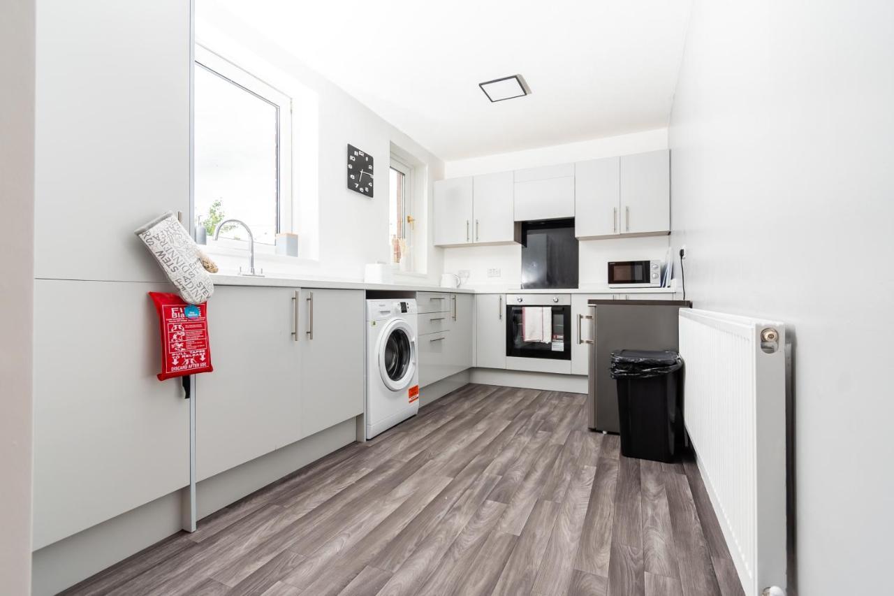 Greenbourne - 4 Bedrooms Sleeps 8 Free Parking Gateshead Exterior foto